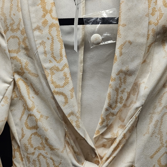 NWT Leopard 🐆 ASOS Dress Wrap Size 0 - Picture 5 of 5